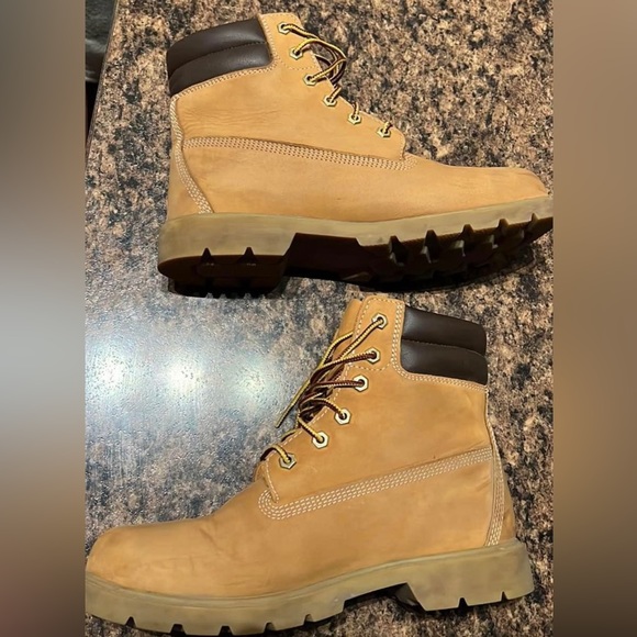 Women’s timberland boots size 8.5 hardly worn - Picture 3 of 4